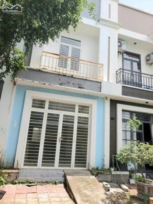 Nhà 2 phòng kdc Hoàng quân