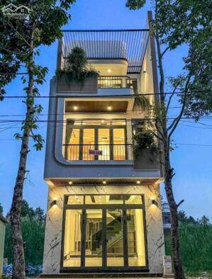  GIẢM 660 TRIỆU - RẺ NHẤT KHU ̀ ̣̂ ̂̀ - ̣̂ Đ̣ - ̂̀ Giá mới: 5 tỷ 290 triệu Giá cũ: 5 tỷ 950 triệu Bán nhà 2 lầu xây mới cao cấp đường D6 KDC Hồng Loan.