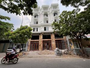 Bán nhà mặt phố long biên, 80m2 kinh doanh đường to vỉa hè