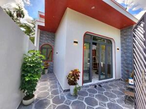 BÁN NHÀ MỚI XÂY TÂN HẠNH LONG HỒ VĨNH LONG, LỘ ÔTÔ VIEW SÔNG