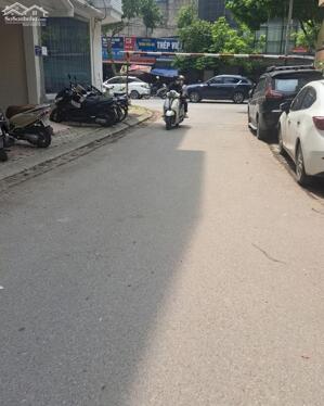 B.ÁN NHÀ KĐT VĂN QUÁN - 5 TẦNG, GARA, GỖ LIM CAO CẤP - GẦN PHỐ CHIẾN THẮNG