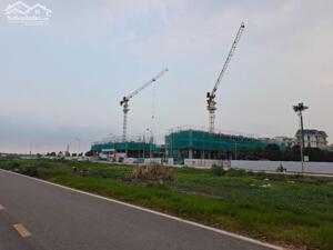 BÁN NHÀ PHỐ 5 TẦNG VỊ TRÍ ĐẮC ĐỊA NGAY ỦY BAN PHƯỜNG HẠC THÀNH, SỔ SẴN