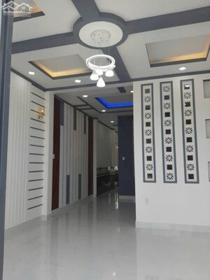 BÁN NHÀ VIEW HỒ BƠI KHU DÂN CƯ HOÀNG HẢO VĨNH LONG