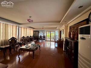 Bán nhà phố Láng Hạ 130m2 xây 4 tầng mặt tiền 9.5m Gara ô tô khu VIP quận Đống Đa