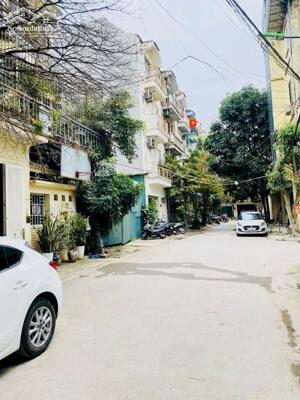 NHÀ PHÂN LÔ VIP NGÕ 61 LẠC TRUNG Ô TÔ TRÁNH VỈA HÈ MẶT TIỀN BỀ THẾ GIÁ TỐT NHẤT KHU VỰC.