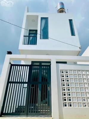 Nhà trệt lầu đường Bùi Văn Hoành, gần siêu thị Lotte Cần Thơ