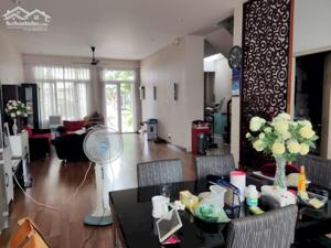 Bán gấp biệt thự compound Villa Park ful nt đường bưng ông thoàn