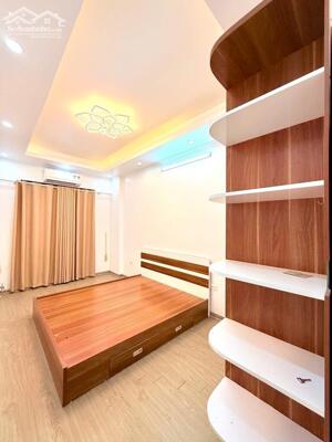 Cầu Noi, Cổ Nhuế, nhà đẹp 32m2, 5 tầng, full nội thất, gần phố, ở ngay 6 tỷ hơn