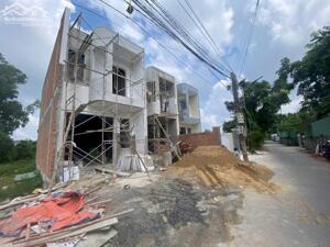 BÁN NHÀ PHỐ 1T/1L MỚI 100% MẶT TIỀN ĐƯỜNG NHỰA KINH DOANH