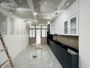 LÔ GÓC - NHÀ MỚI - KINH DOANH - THANG MÁY - GẦN OTO - ĐỐNG ĐA - 9.9 TỶ