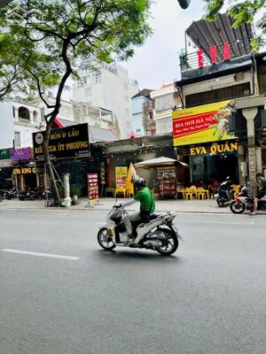 bán nhà mặt phố Hoàng Cầu, Hào Nam, nhà mặt phố giá trong ngõ, dt 183m, CHỈ 59 tỷ