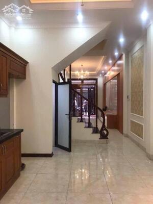 Bán nhà Quan Nhân 62m2 vị trí đẹp ngõ thông rộng SH quay đầu 2 mặt thoáng 15.5 tỷ