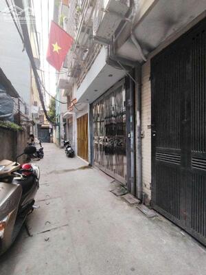 Bán nhà Quan Nhân gần hồ, 38m² x 5 tầng, vừa ở vừa cho thuê, 8.9 tỷ