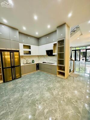 Bán nhà 2 tầng mặt tiền Hoài Thanh-Ngũ Hành Sơn-Đà Nẵng.Dt:100m2.12ty500
