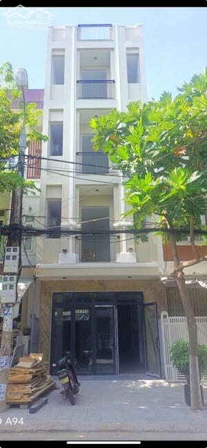 Cho thuê căn hộ dịch vụ tòa nhà mặt tiền 169 Ỷ Lan Nguyên Phi, phường Hòa Cường