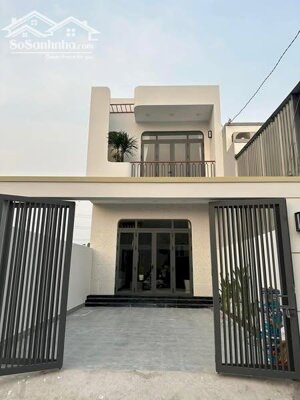 Nhà mới vừa xây xong hướng Tây tứ trạch tạo lạc ngay cuối đường Đồng Khởi ,giá chỉ 1ty950 bao sổ thuế phí