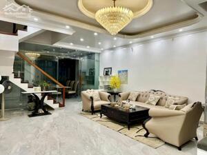 C.H.O T.H.U.Ê căn Liền Kề tại Vinhomes Marina Cực Đẹp