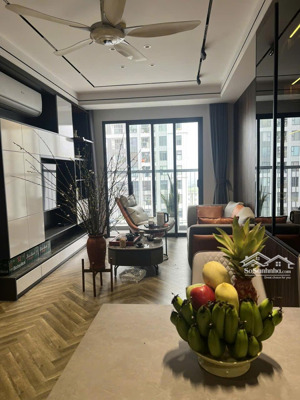 (gấp)bán căn 2n/2wc, tầng đẹp, dt 62m2, 5.3 tỷ, full nt, sổ chính chủ tại geleximco 897 giải phóng