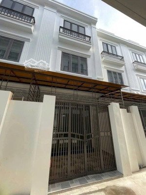 bán nhà 3 tầng độc lập sân cổng riêng trung tâm đồng hòa, kiến an