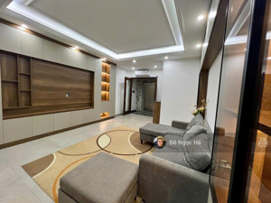 quá vip ba đình!!! bán nhà cực đẹp phố đội nhân ba đình 45m2x7t ô tô tránh kd giá 17.8 tỷ