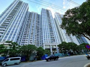 chính chủ bán sàn thương mại, lô góc, trung tâm quận hoàng mai 150m2, mt 10m, 8.4 tỷ. 20triệu/tháng
