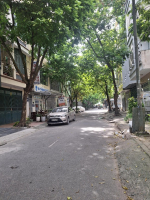 bán nhà phân lô đấu giá vỉa hè 3 ô tô tránh, kinh doanh văn phòng ở víp, kiến hưng hà đông.