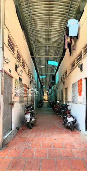 cặp trọ duy nhất 1 kiot và 40 phòng đang thu nhập 50tr/tháng giá chỉ 9,3 tỷ thương lượng chính chủ.