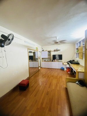 em bán căn hộ tập thể rộng 60m 2 phòng ngủ 1 phòng khách phố hoàng đạo thành,kim giang, thanh xuân