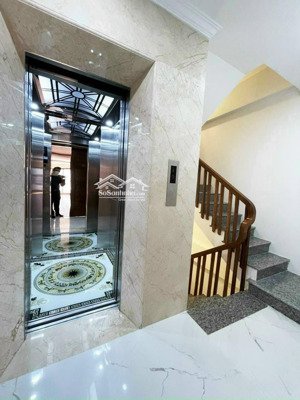 cho thuê nhà phố khuất duy tiến nhà mới 100%, có thang máy, 80m2, 5 tầng - 20tr/th