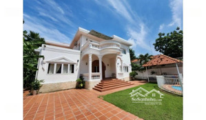 cho thuê villa 4pn sân vườn hồ bơi riêng, khu compound bờ sông gần thảo điền giá 98tr/th