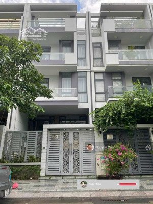 cho thuê nhà phố có thang máy,giá 35 triệu - hầm + 4 tầng tại kdt vạn phúc city.