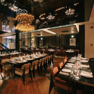 cho thuê cửa hàng mặt tiền 35m, 500m2 tại nguyên hồng , 260 triệu phù hợp làm nhà hàng cao cấp