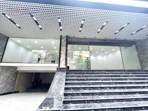 mbkd 180m2 tầng 1 toà nhà vp 8 tầng phố khâm thiên, đủ pccc làm ngân hàng, phòng khám
