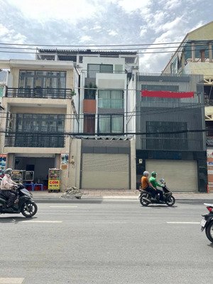 quá rẻ! mặt tiền lớn 4,8m với diện tiến công nhận 115,9m2, 4 tầng nhà mới, vuông đẹp giá chỉ 19 tỷ