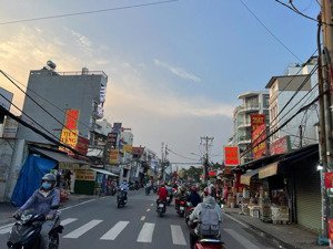 cho thuê nhà mặt tiền nguyễn duy trinh, bình trung tây, q2 củ dt 12 x 29 = 350m2 giá 100 triệu