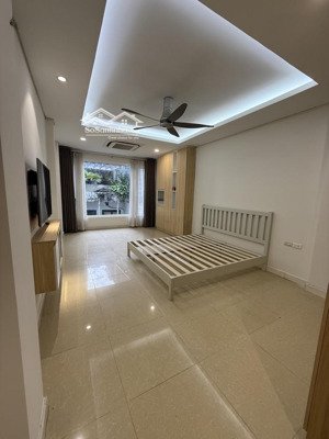 cần bán gấp nhà ngõ 57 láng hạ, 60m2, 5 tầng, 23,5 tỷ