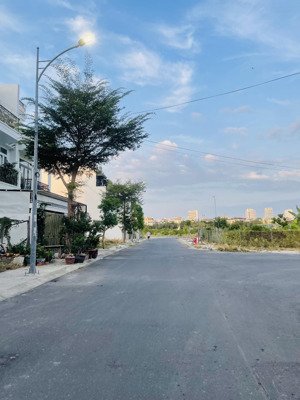 hàng hiếm mỹ gia gói 4 thái xuân, hướng nam, đường to 12m, không ép xây giá chỉ 4.5 tỷ(bao ép cọc)