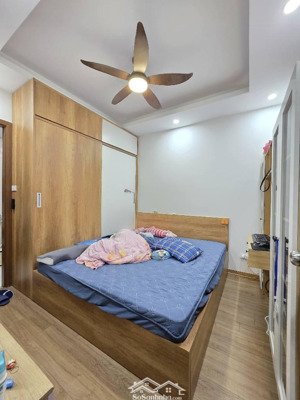 cc bán ch 58,5m2; 2 ngủ, full nội thất, tt quận cầu giấy, gần nhiều trường đh, giá chỉ 5,8 tỷ