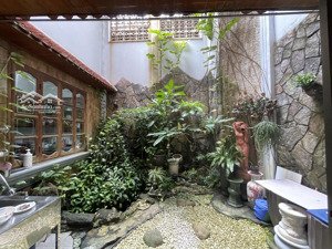 ban nhà 97m tân cổ điển , sân cổng , tiểu cảnh tại phố cổ lương khánh thiện . hải phòng