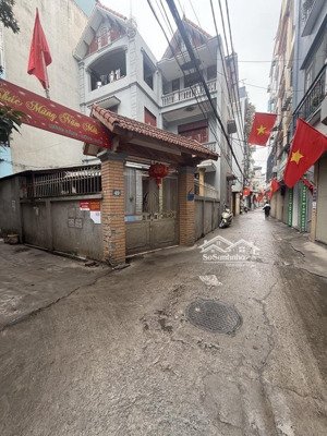 nhà đẹp đa sỹ hà đông dt 38m* 5 tầng , kinh doanh nhỏ, ngõ thông gần ô tô, gần cho