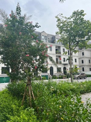 bán liền kề vườn hoa jade square. căn rẻ nhất vùng, 