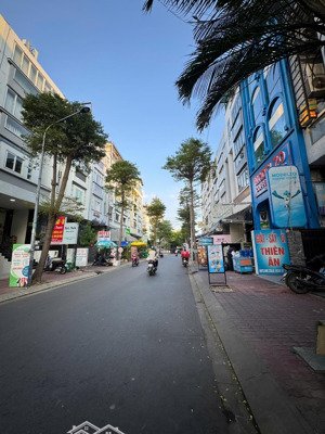 bán cặp toà nhà 10x20m, 4 tầng, thiết kế trống suốt, giá 50tỷ khu vip kim sơn, p. tân phong, quận 7