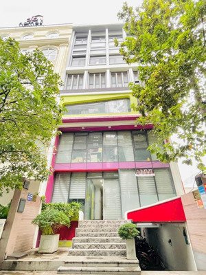 cho thuê gấp văn phòng 6,5 triệu gần ubnd q2