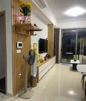 bán căn hộ cc res 11 đầm sen q11, dt 68m2, 2pn, 2wc, sổ hồng chính chủ. giá bán: 4.8 tỷ còn tl