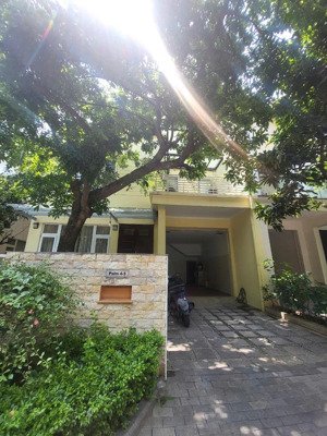 chuyển sang hồ tây, anh chủ bán biệt thự palm garden 209m2 kdt việt hưng