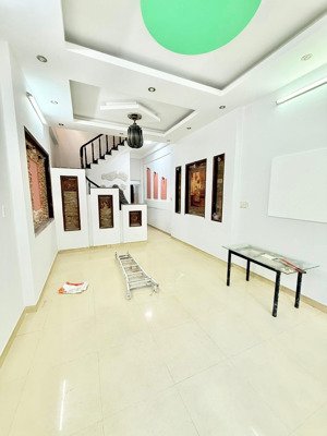 mặt tiền cao văn ngọc, tân phú