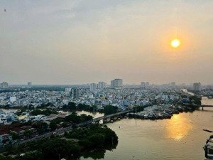 2pn delasol view trực diện sông 86m2 tầng đẹp giá 9,5 tỷ all in. giá siêu tốt. lh e vân 