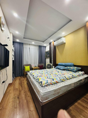 bán nhà nghĩa đô 39m2 gần hồ tây, góc 03 mặt thoáng sáng, ô tô, ngõ thông, full nội thất ở ngay