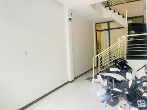 bán nhà 3 tầng thiết kế 5 phòng căn hộ khép kín cho thuê dòng tiền 25tr/ tháng gần nguyễn văn thoại