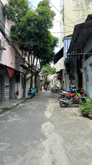 cách hxh chỉ 15m, bán nhà đẹp hẻm 1/ trần văn dư - kế bên nhà ga t3 cn: 53.04m2 [nở hậu] giá 6.4 tỷ